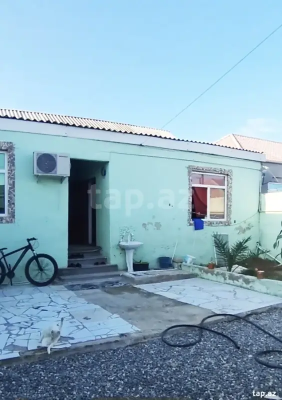 Satılır 4 otaqlı həyət evi 100 m²