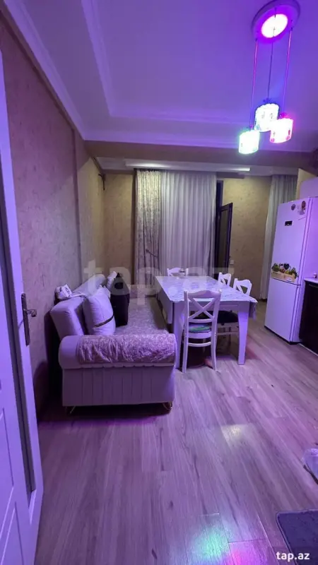 Kirayə verilir 2 otaqlı yeni tikili 79 m²