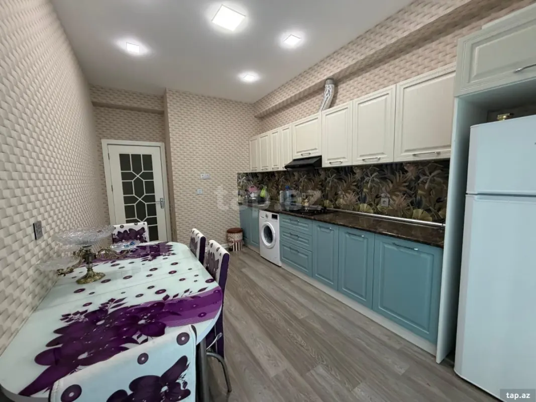 Kirayə verilir 2 otaqlı yeni tikili 75 m²