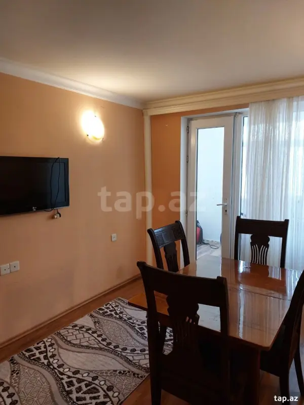 Kirayə verilir 2 otaqlı mənzil 50 m²