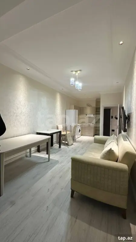 Kirayə verilir 2 otaqlı yeni tikili 70 m²