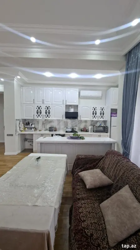 Kirayə verilir 2 otaqlı yeni tikili 75 m²