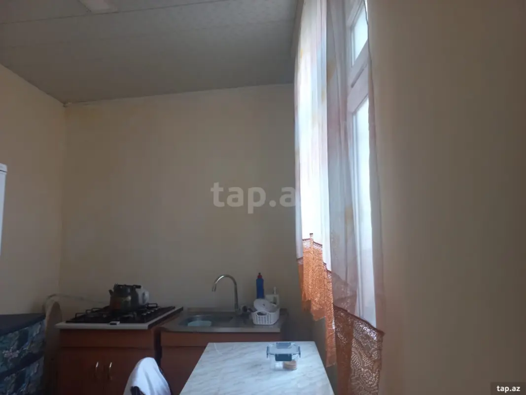 Kirayə verilir 1 otaqlı həyət evi 60 m²