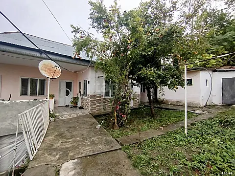 Satılır 3 otaqlı həyət evi 150 m² — Şəki 3 otaq 150.00 m²