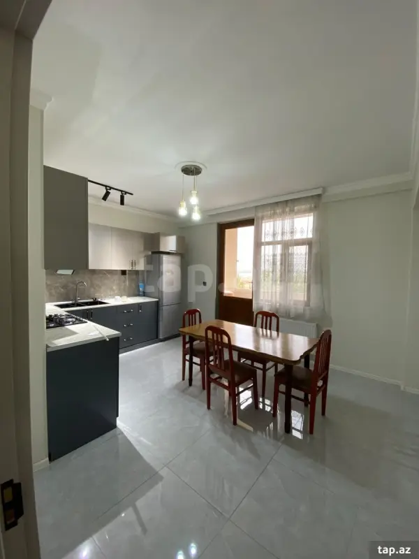 Kirayə verilir 2 otaqlı yeni tikili 100 m²