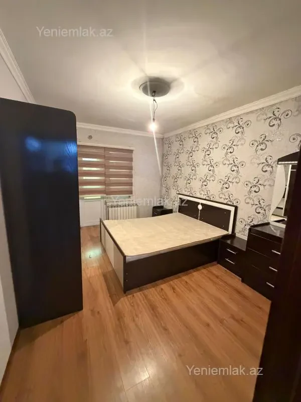 Satılır 2 otaqlı köhnə tikili 64 m²
