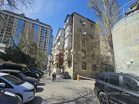 Satılır 2 otaqlı köhnə tikili 50 m² — Bakı, Nərimanov 2 otaq 50.00 m²