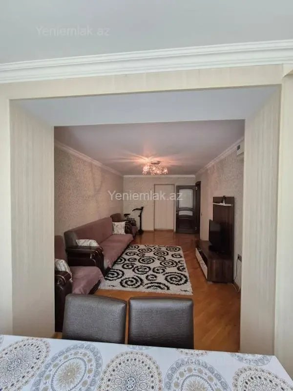 Satılır 3 otaqlı köhnə tikili 80 m²