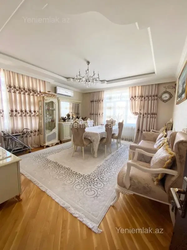Satılır 4 otaqlı yeni tikili 135 m²