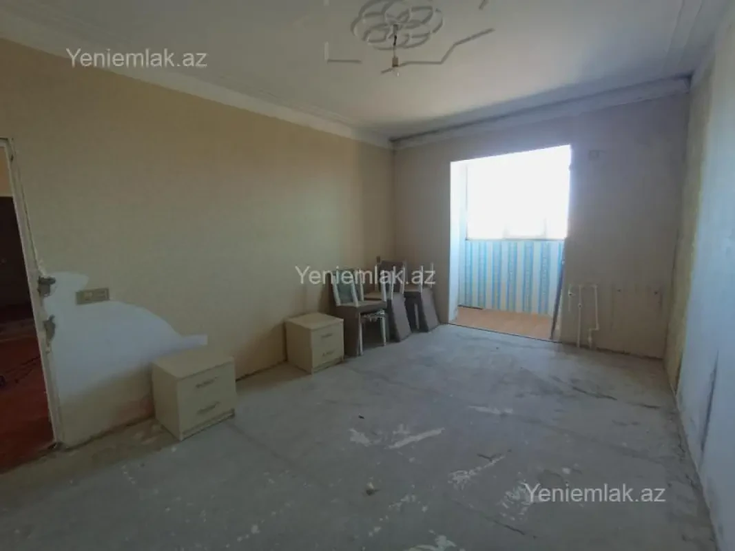 Satılır 5 otaqlı köhnə tikili 110 m²