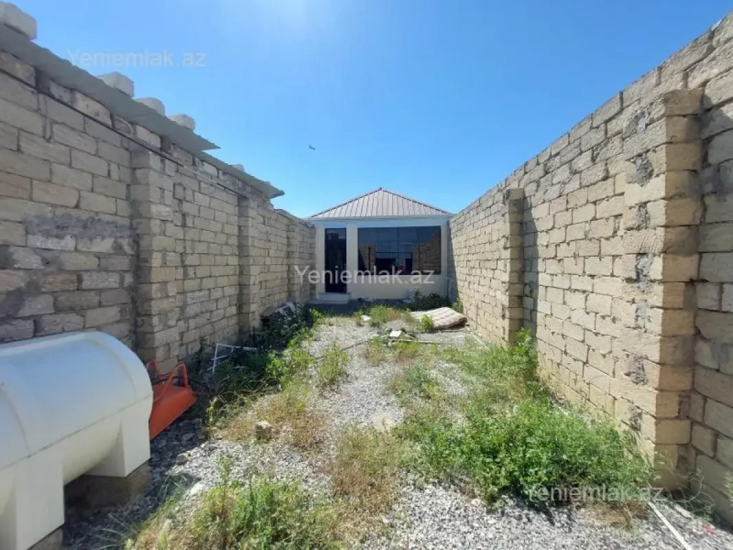 Satılır 2 otaqlı həyət evi 72 m²