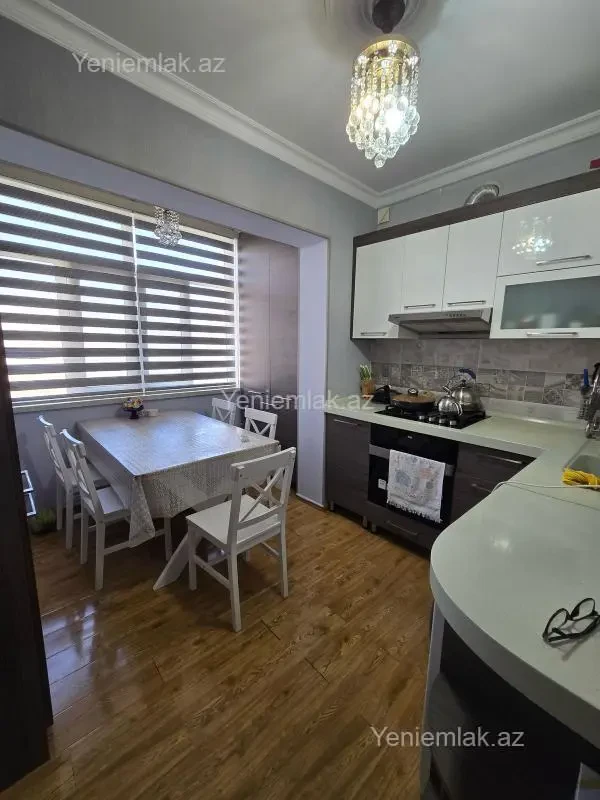 Satılır 3 otaqlı köhnə tikili 85 m²