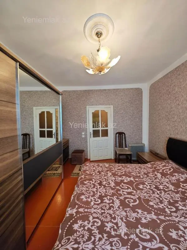 Satılır 2 otaqlı köhnə tikili 63 m²