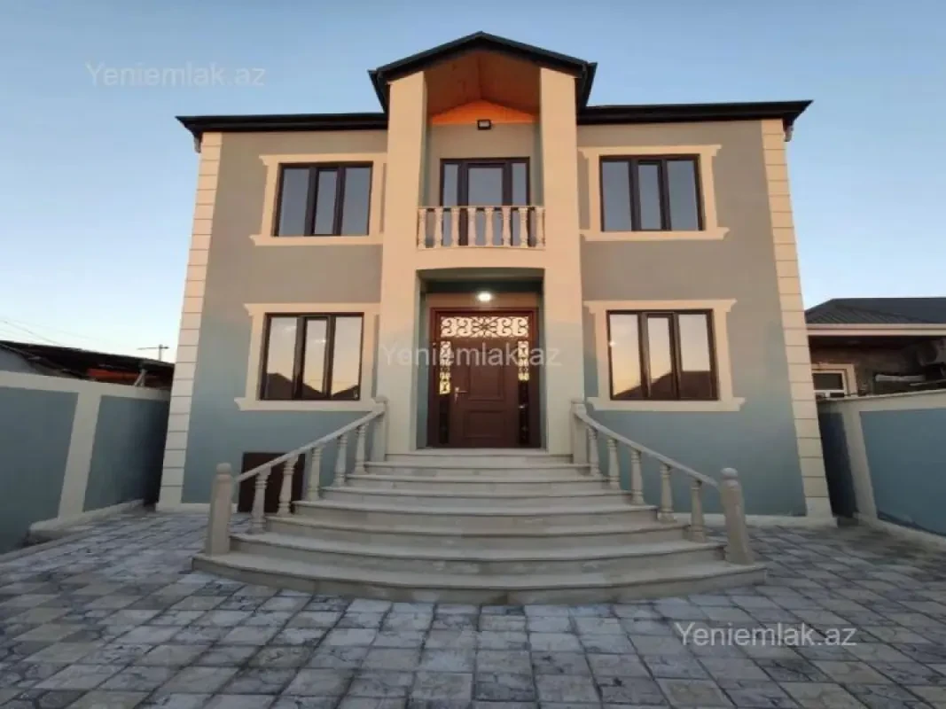 Satılır 5 otaqlı həyət evi 198 m²