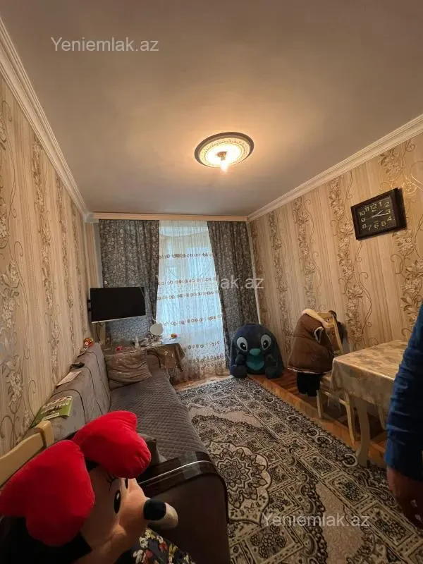 Satılır 2 otaqlı köhnə tikili 61 m²