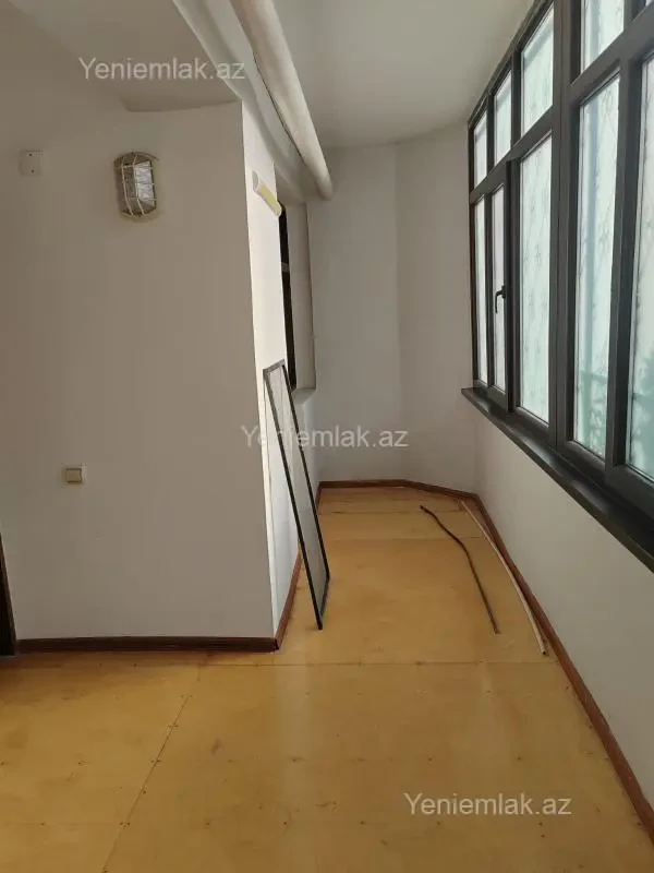 Satılır 4 otaqlı yeni tikili 90 m²