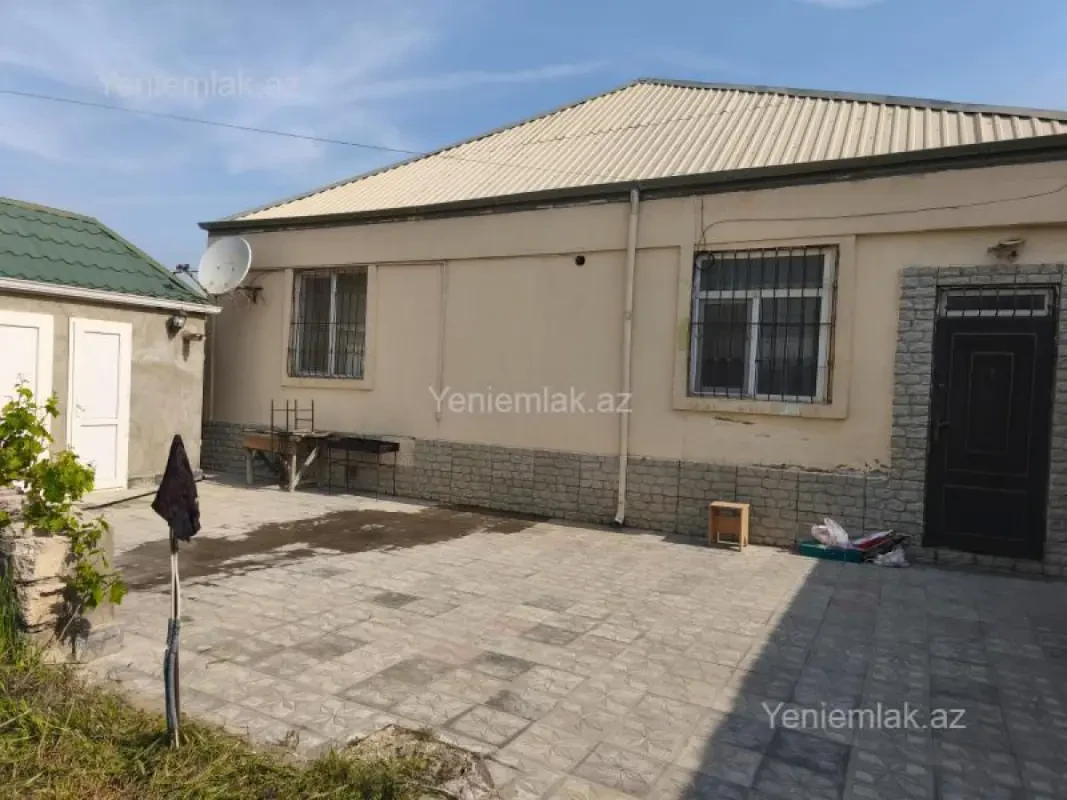 Satılır 4 otaqlı həyət evi 100 m²