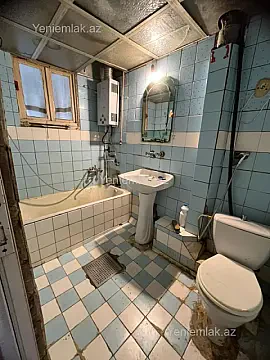 Satılır 3 otaqlı köhnə tikili 71 m² — Bakı, Nizami 3 otaq 71.00 m²