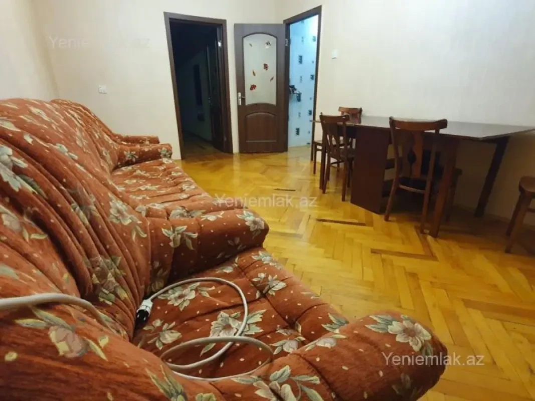 Satılır 2 otaqlı köhnə tikili 57 m²