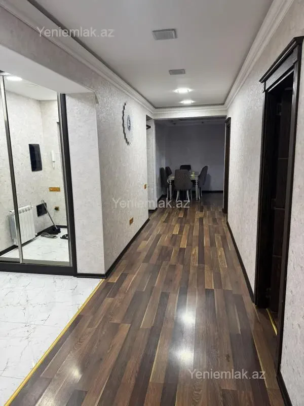Satılır 3 otaqlı yeni tikili 115 m²