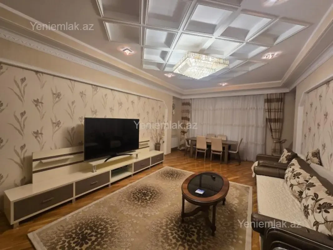 Satılır 4 otaqlı yeni tikili 165 m²