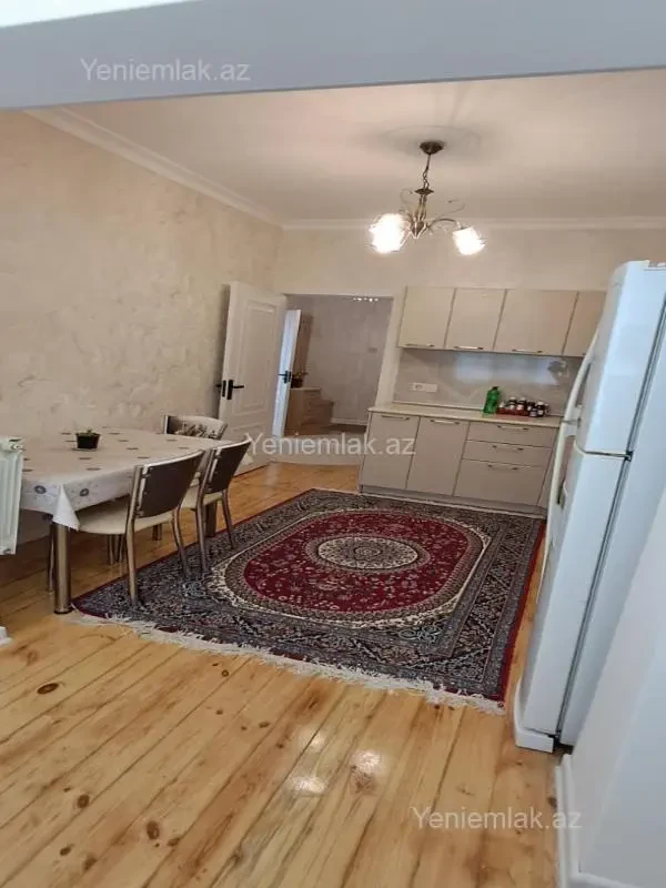 Satılır 2 otaqlı köhnə tikili 60 m²