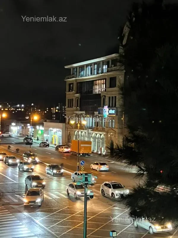 Satılır 3 otaqlı köhnə tikili 88 m²