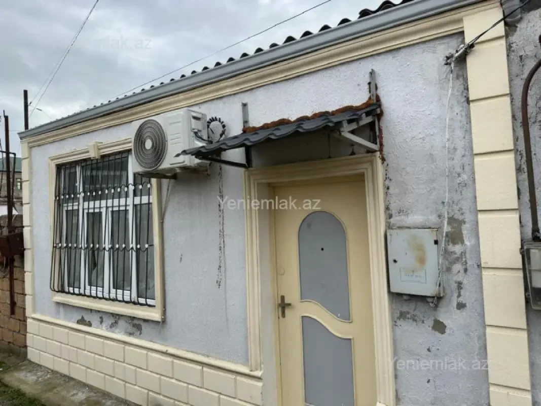 Satılır 2 otaqlı həyət evi 49 m²