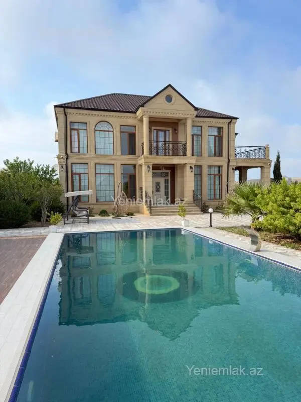 Satılır 6 otaqlı həyət evi 400 m²