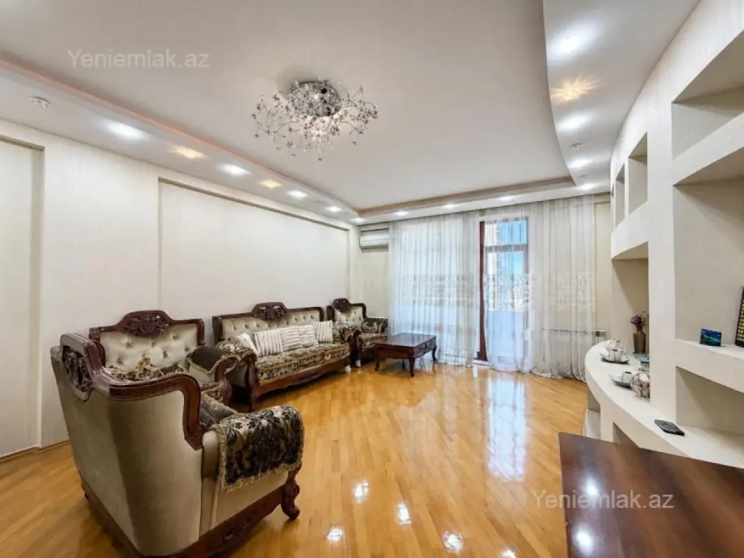 Satılır 4 otaqlı yeni tikili 230 m²