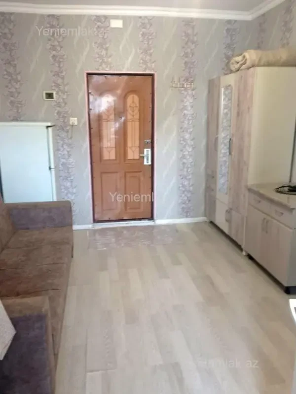 Satılır 1 otaqlı köhnə tikili 18 m²