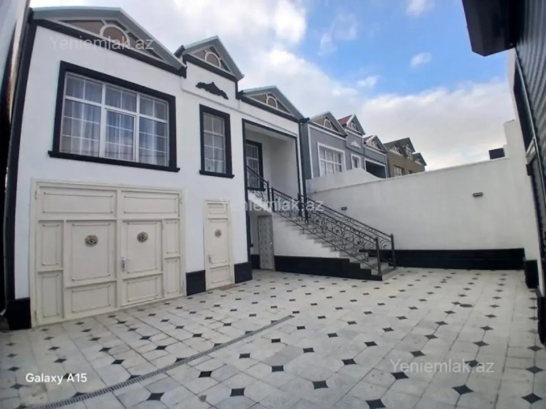 Satılır 4 otaqlı həyət evi 180 m²