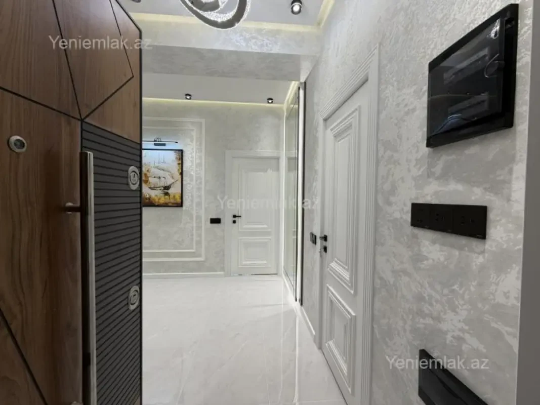 Satılır 3 otaqlı yeni tikili 105 m²