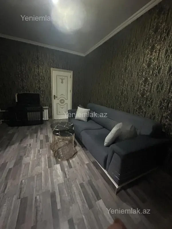 Satılır 2 otaqlı köhnə tikili 40 m²