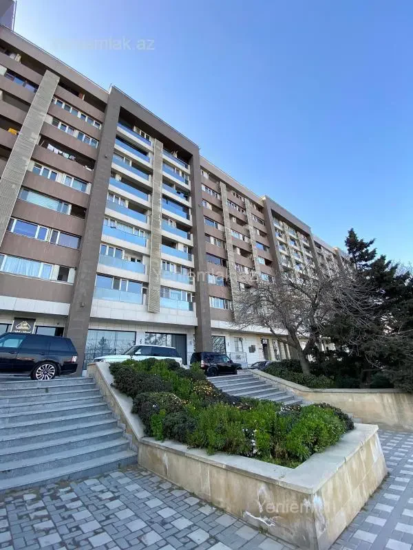 Satılır 3 otaqlı köhnə tikili 80 m²