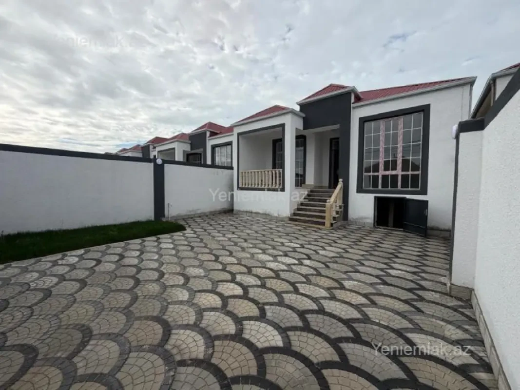 Satılır 3 otaqlı həyət evi 100 m²