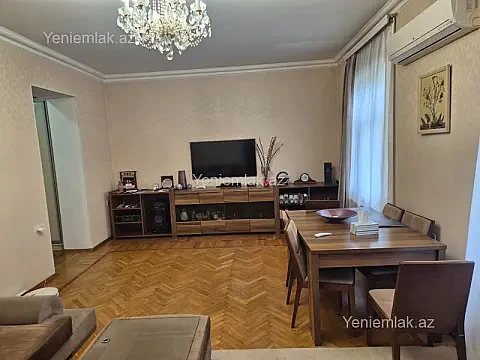 Satılır 3 otaqlı köhnə tikili 90 m² — Bakı, Nərimanov 3 otaq 90.00 m²