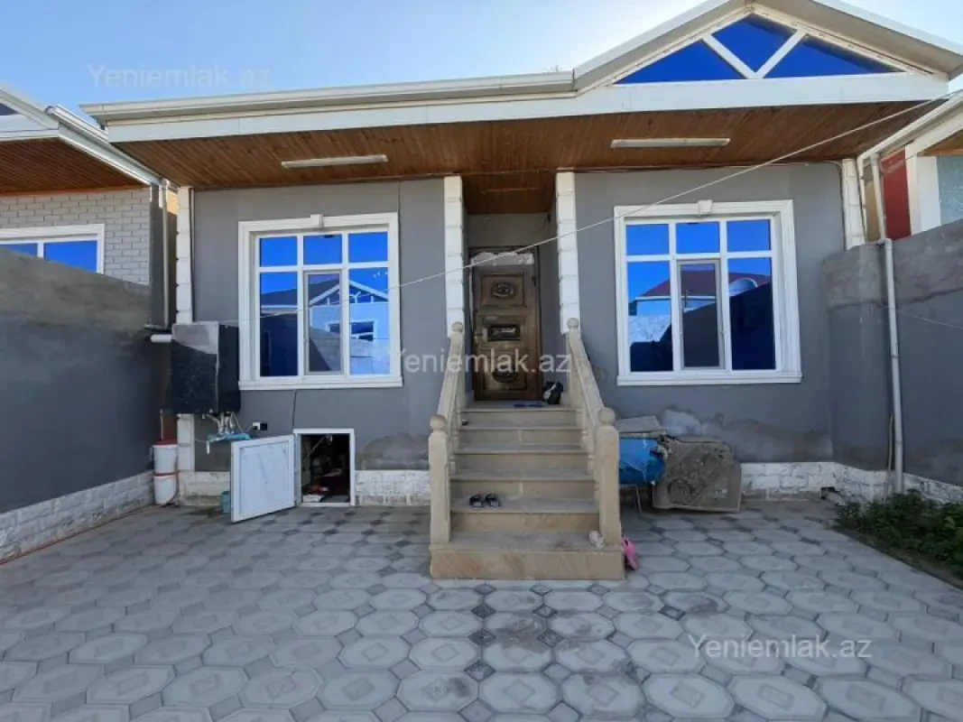 Satılır 3 otaqlı həyət evi 100 m²
