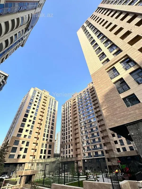 Satılır 2 otaqlı yeni tikili 95 m²