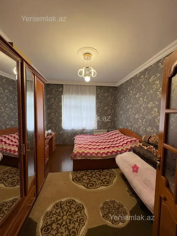 Satılır 3 otaqlı köhnə tikili 82 m²