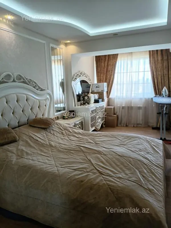 Satılır 3 otaqlı yeni tikili 80 m²