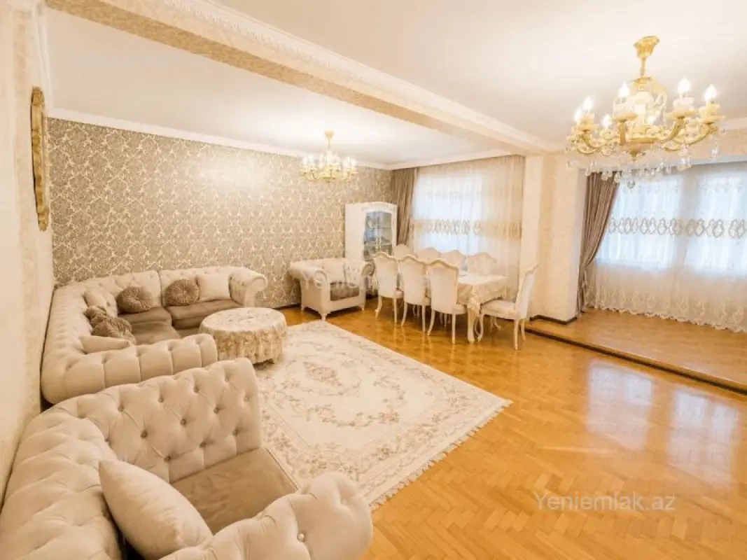 Satılır 5 otaqlı köhnə tikili 130 m²