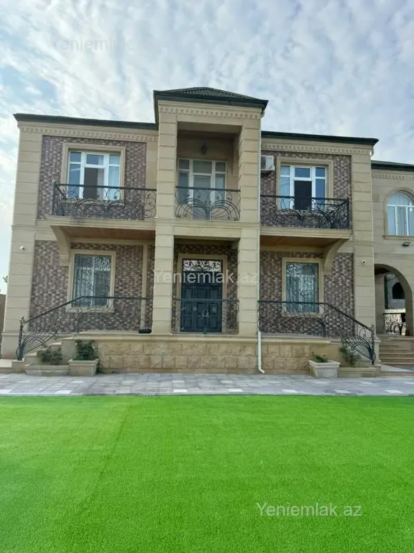 Satılır 7 otaqlı həyət evi 280 m²
