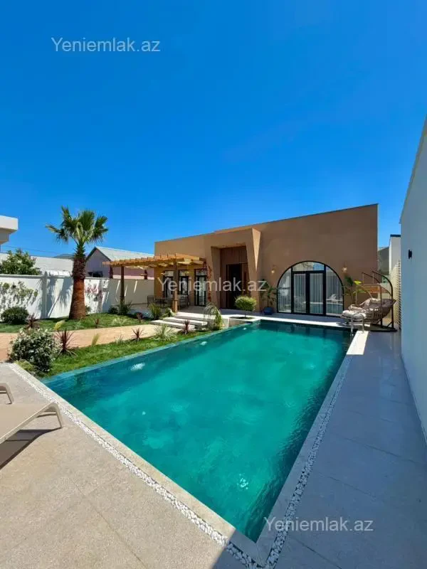 Satılır 5 otaqlı həyət evi 220 m²