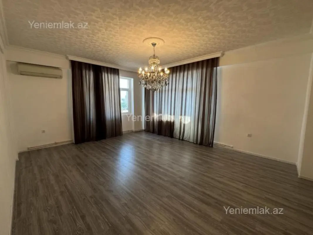 Satılır 4 otaqlı yeni tikili 135 m²