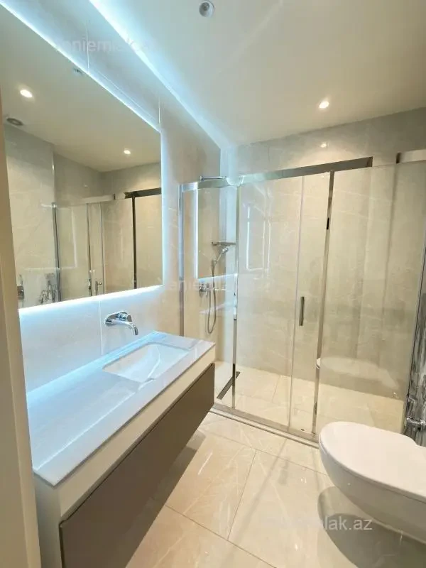 Satılır 1 otaqlı yeni tikili 60 m²