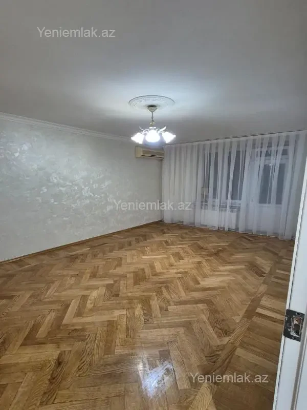 Satılır 1 otaqlı köhnə tikili 35 m²
