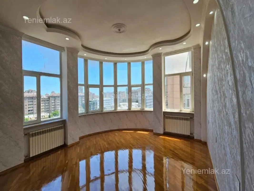 Satılır 3 otaqlı yeni tikili 150 m²