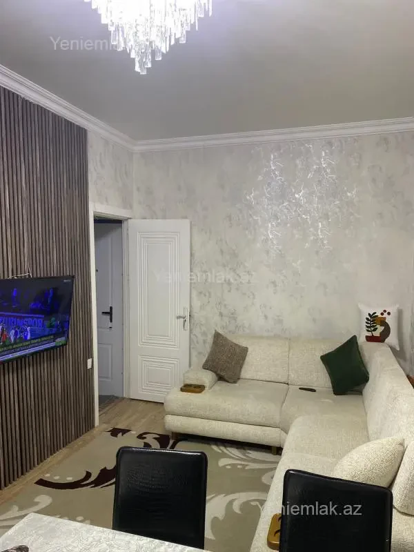 Satılır 2 otaqlı köhnə tikili 42 m²