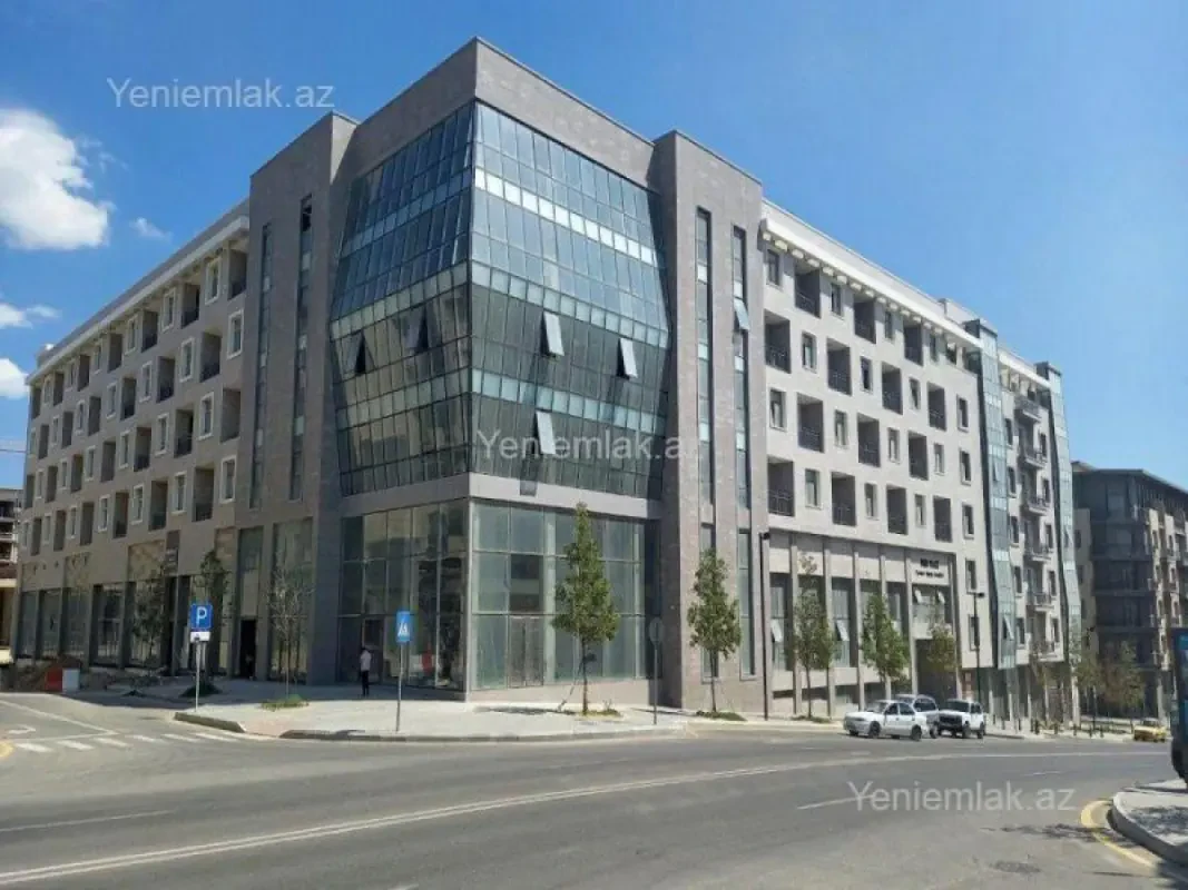 Satılır 4 otaqlı yeni tikili 220 m²